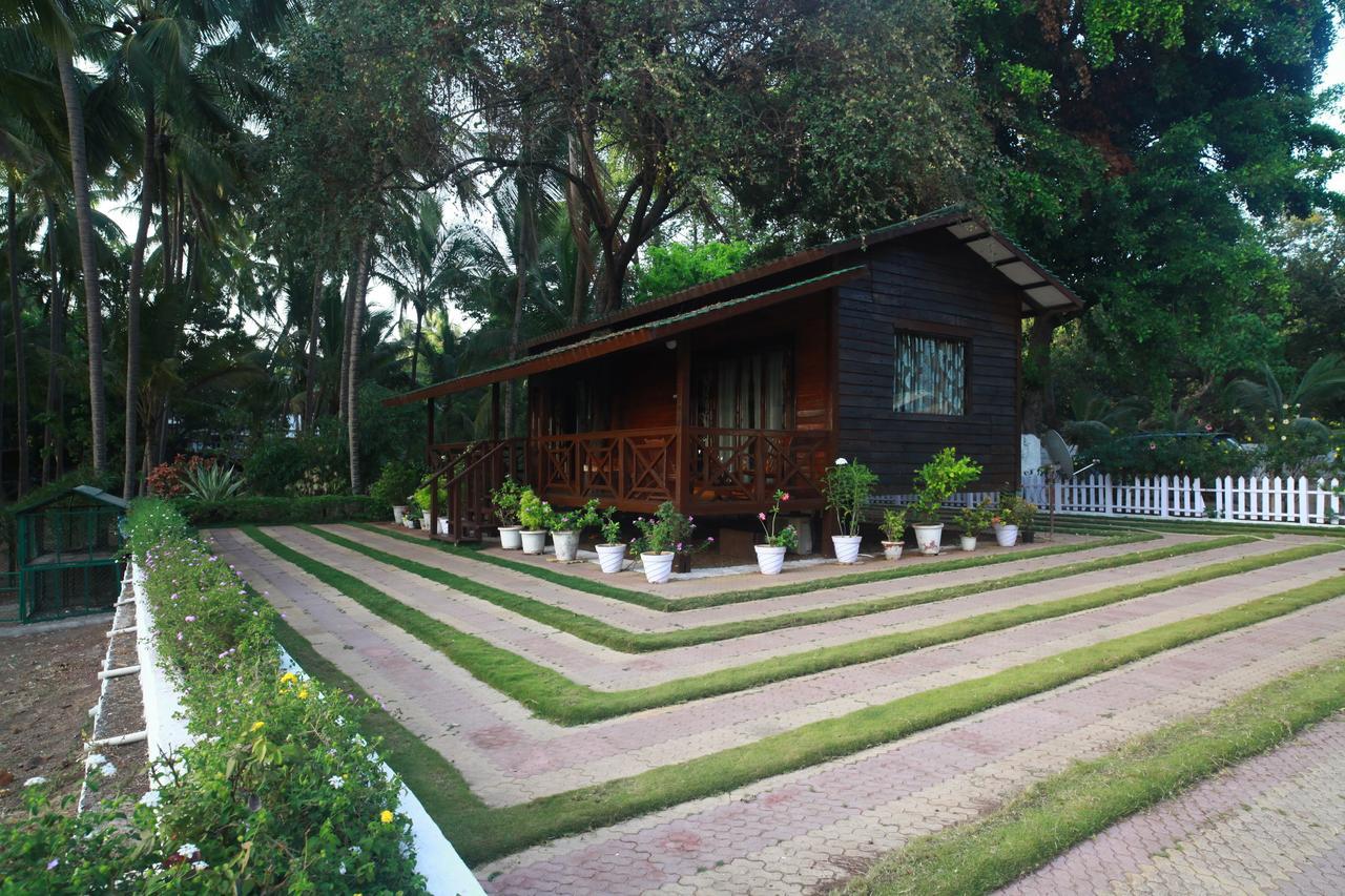 Saffronstays Little Paradise, Murud Exteriör bild
