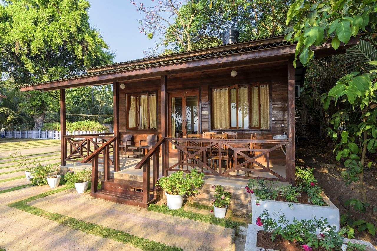 Saffronstays Little Paradise, Murud Exteriör bild