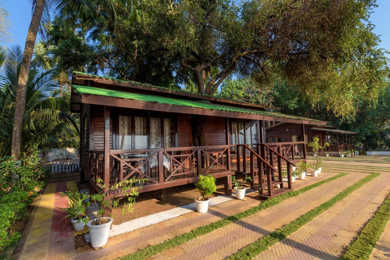 Saffronstays Little Paradise, Murud Exteriör bild
